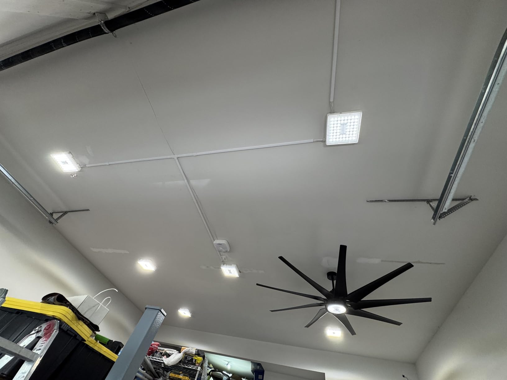 Sunco 6 Pack UFO LED High Bay Light, 150W, 5000K, 21000LM, Dimmable customer photo 1