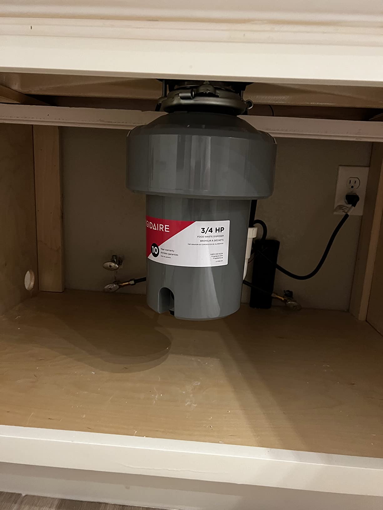 Frigidaire FF75DISPC1 3/4 HP Corded Garbage Disposal for Kitchen Sinks customer photo 1