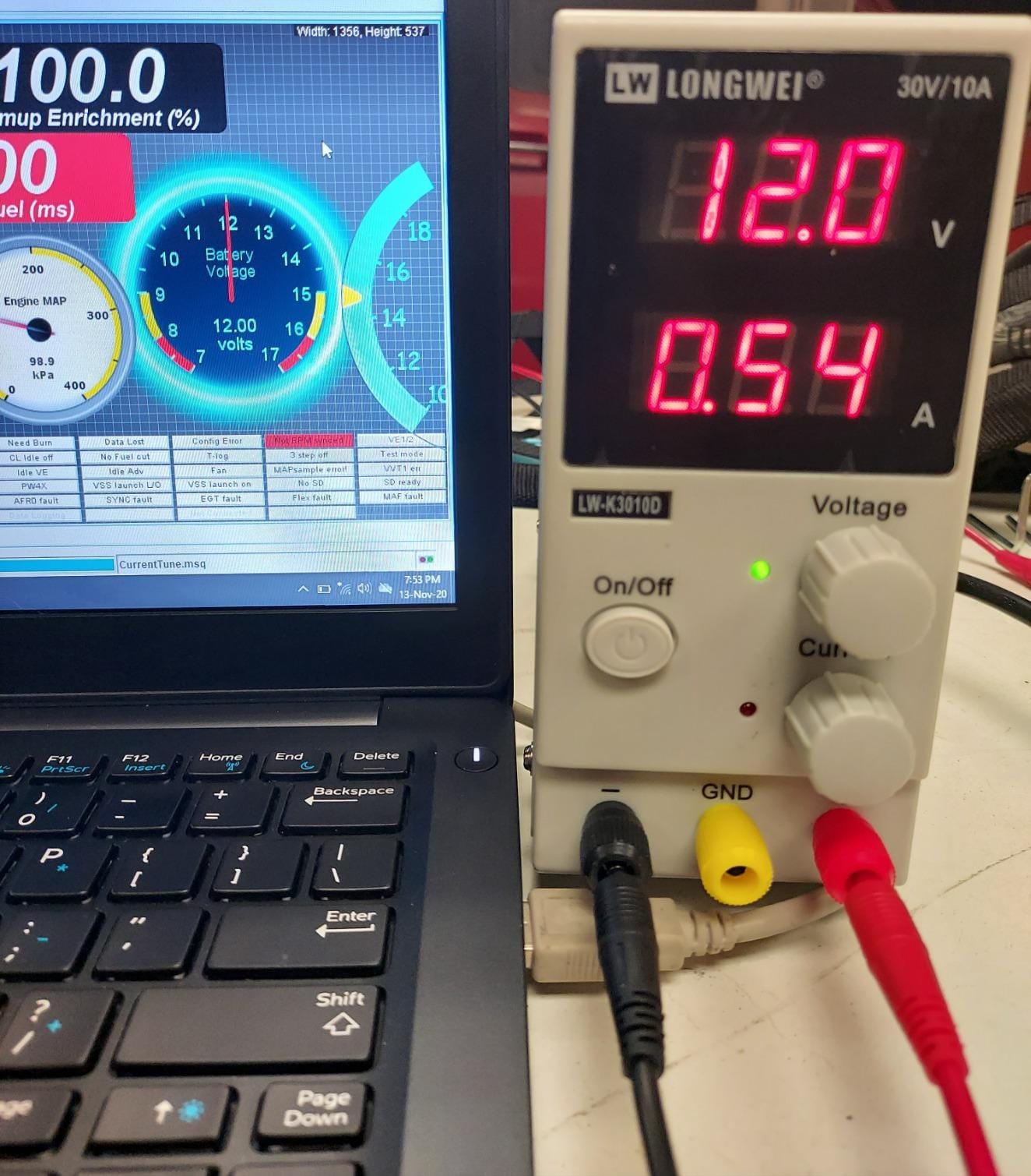 LONGWEI DC Power Supply Variable,30V 10A 4 Digital LED Display Adjustable Regulated Switching Power Supply Digital with Leads Power Cord Used for Spectrophotometer and lab Equipment Repair (Black) customer photo 2