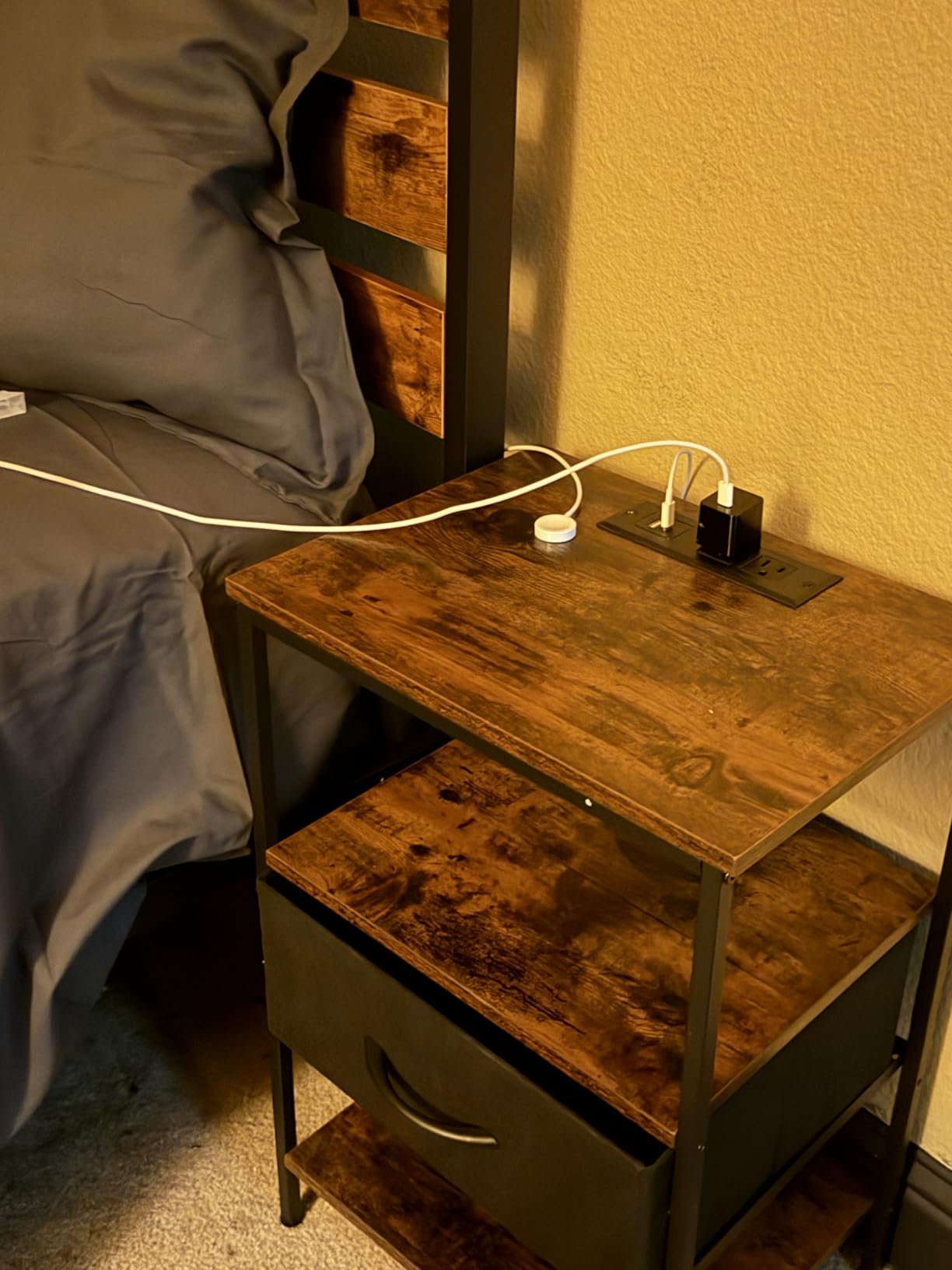 SUPERJARE Nightstand with Charging Station, USB-C Port, Bedside Table customer photo 1