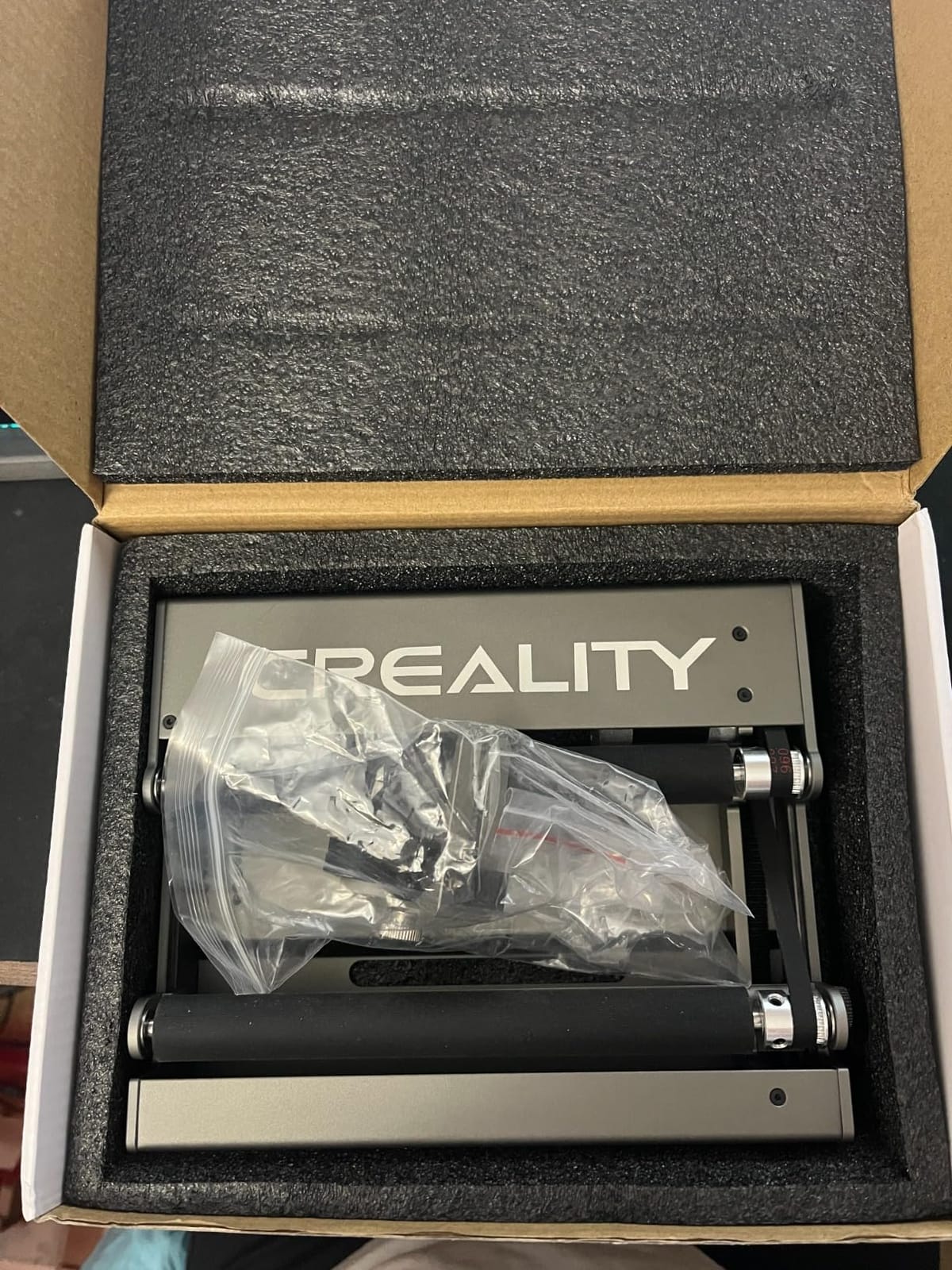 Creality Laser Rotary Roller for Engraving Curved Surface Objects customer photo 2