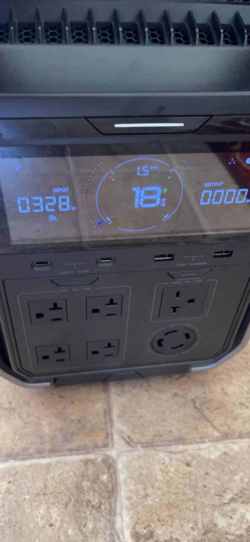 EF ECOFLOW Power Station 4096Wh DELTA Pro 3 with 400W Portable Solar Panel customer photo 2