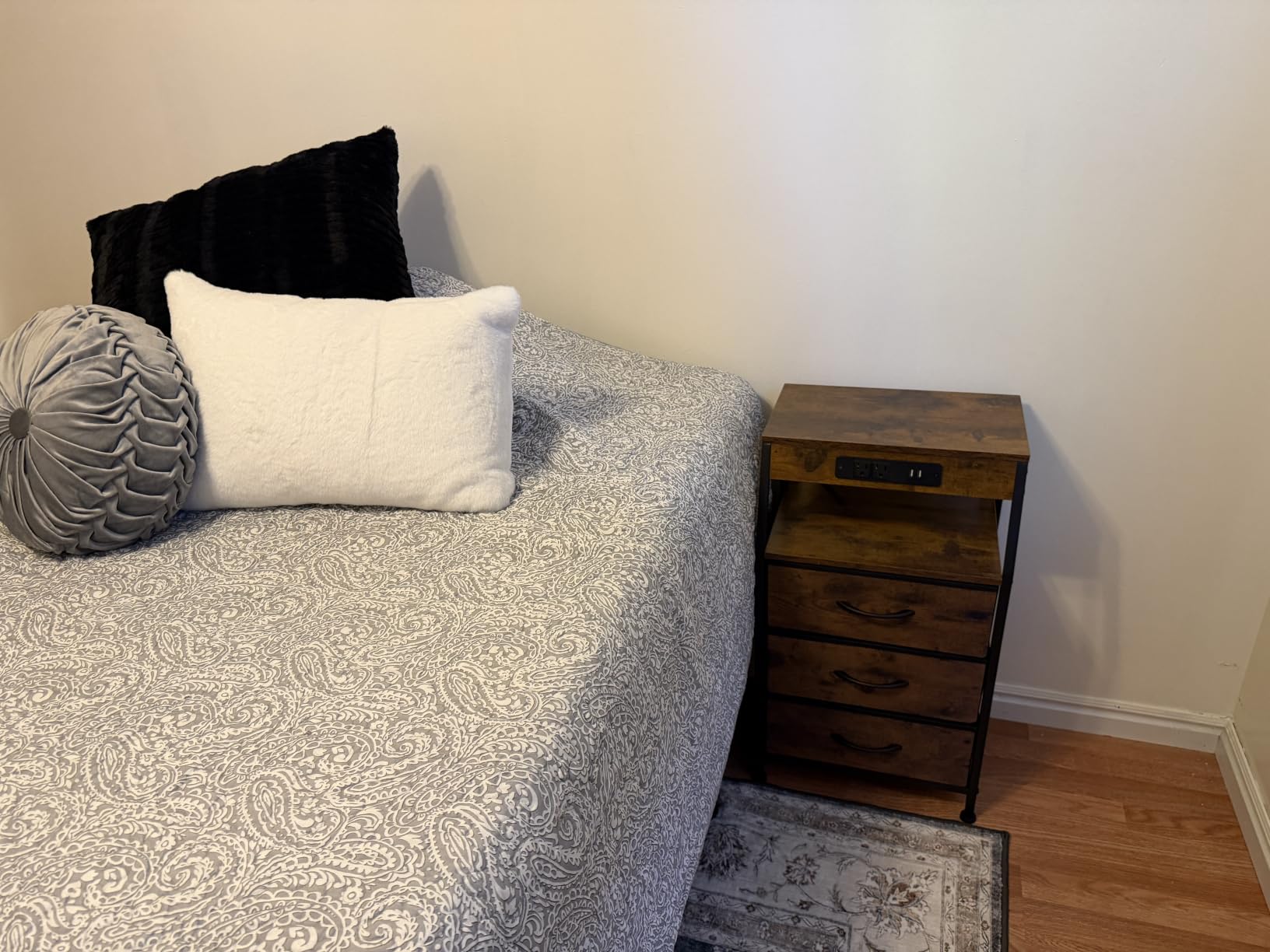 Furnulem Night Stand with Charging Station, 3 Fabric Drawers Bedside Table customer photo 1