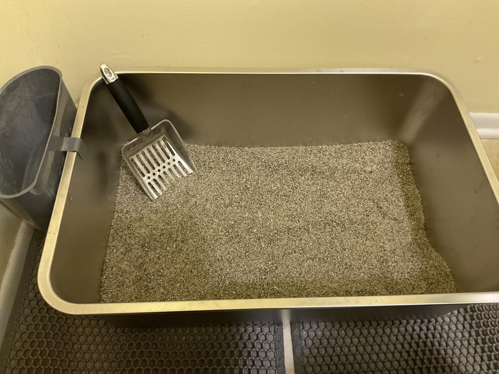 Cat Litter Scoop - Stainless Steel Metal Cat Litter Scoop-Kitty Metal Scooper-Sturdy Mesh Scooper - Mesh Shovel-Easy to Clean - Suitable for Cat Litter Box - Light Black customer photo 2