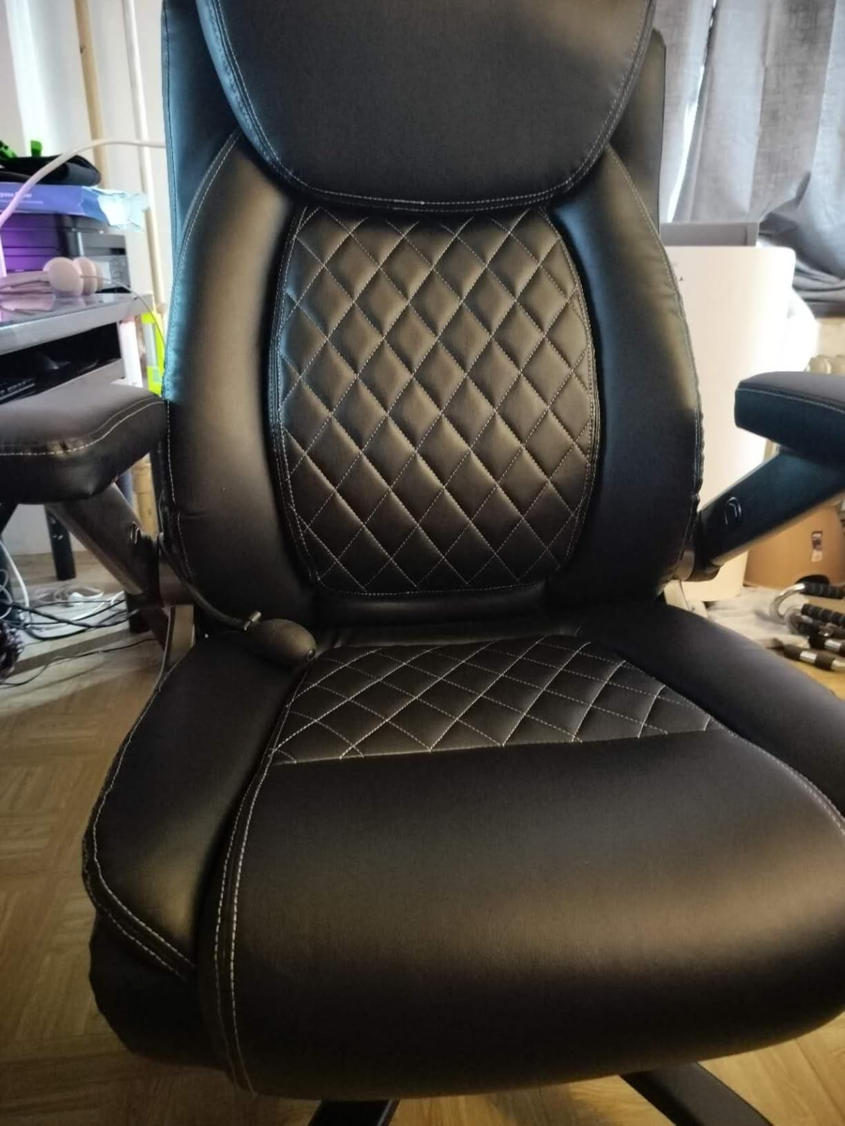 600LBS Large Heavy Duty Office Chair with 5D Flip Arms,Comfy Big and Tall Executive Office Desk Chair with Pocket Spring Cushion,High Back Computer Chair with Lumbar Support,Dual Rubber Wheel customer photo 2