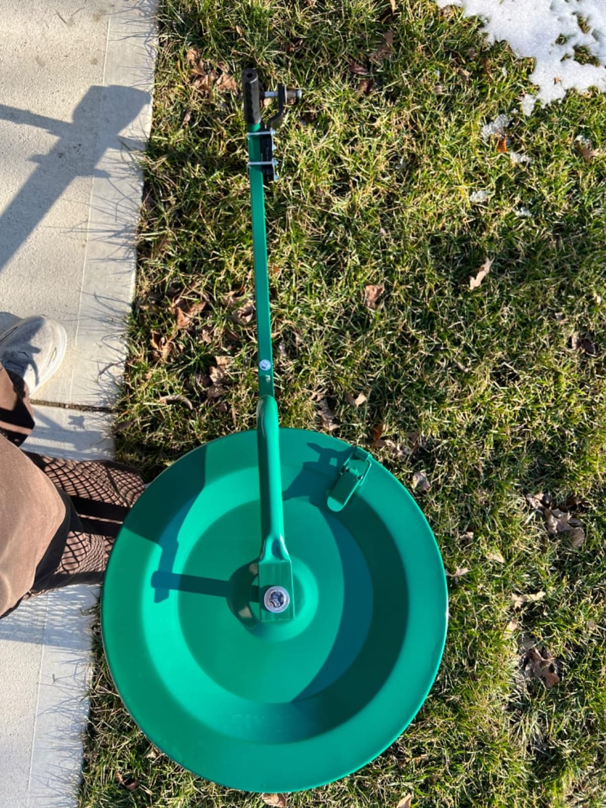 Seeutek Compost Spreader, 24