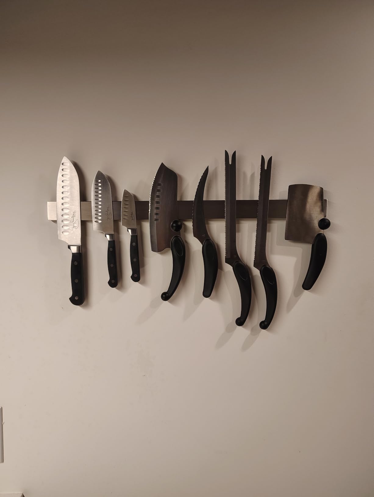 Magnetic Knife Holder for Wall, No Drilling Magnetic Knife Strip Adhesive Knife Holder Magnet Knife Bar, Wall Mount Knife Rack Block Metal Tool Holder for Utensils RV Kitchen Organization, 10 Inch customer photo 1