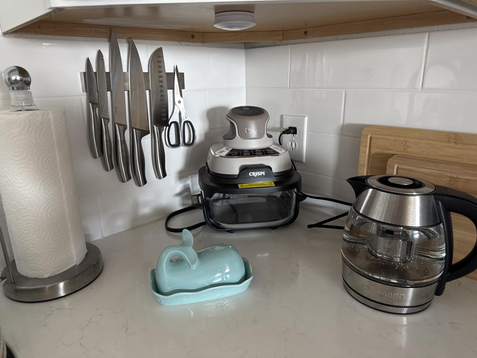 Magnetic Knife Holder for Wall, No Drilling Magnetic Knife Strip Adhesive Knife Holder Magnet Knife Bar, Wall Mount Knife Rack Block Metal Tool Holder for Utensils RV Kitchen Organization, 10 Inch customer photo 2