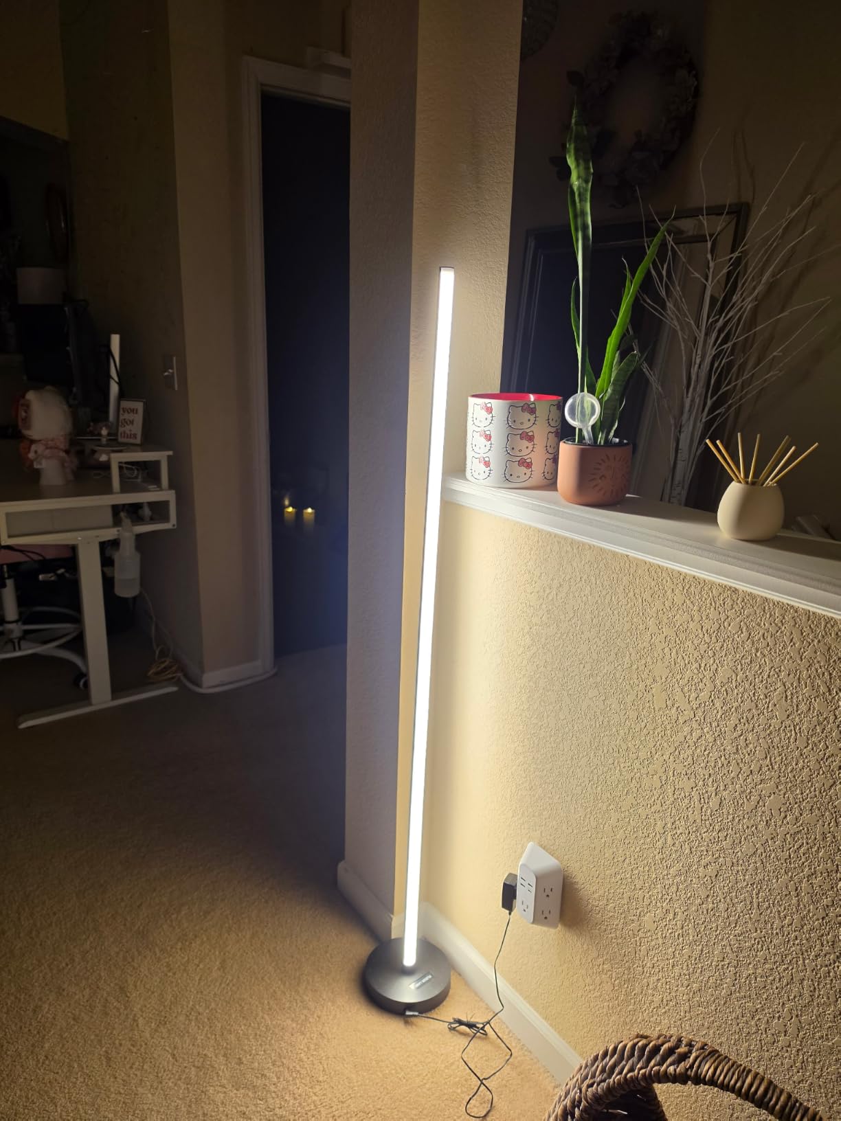 OIYN Smart RGBICW LED Corner Floor Lamp - 16 Million DIY Colors, 68+ Scenes, Music Sync, App & Remote Control, Color-Changing Ambient Lighting for Living Rooms, Bedrooms, and Gaming Rooms customer photo 2