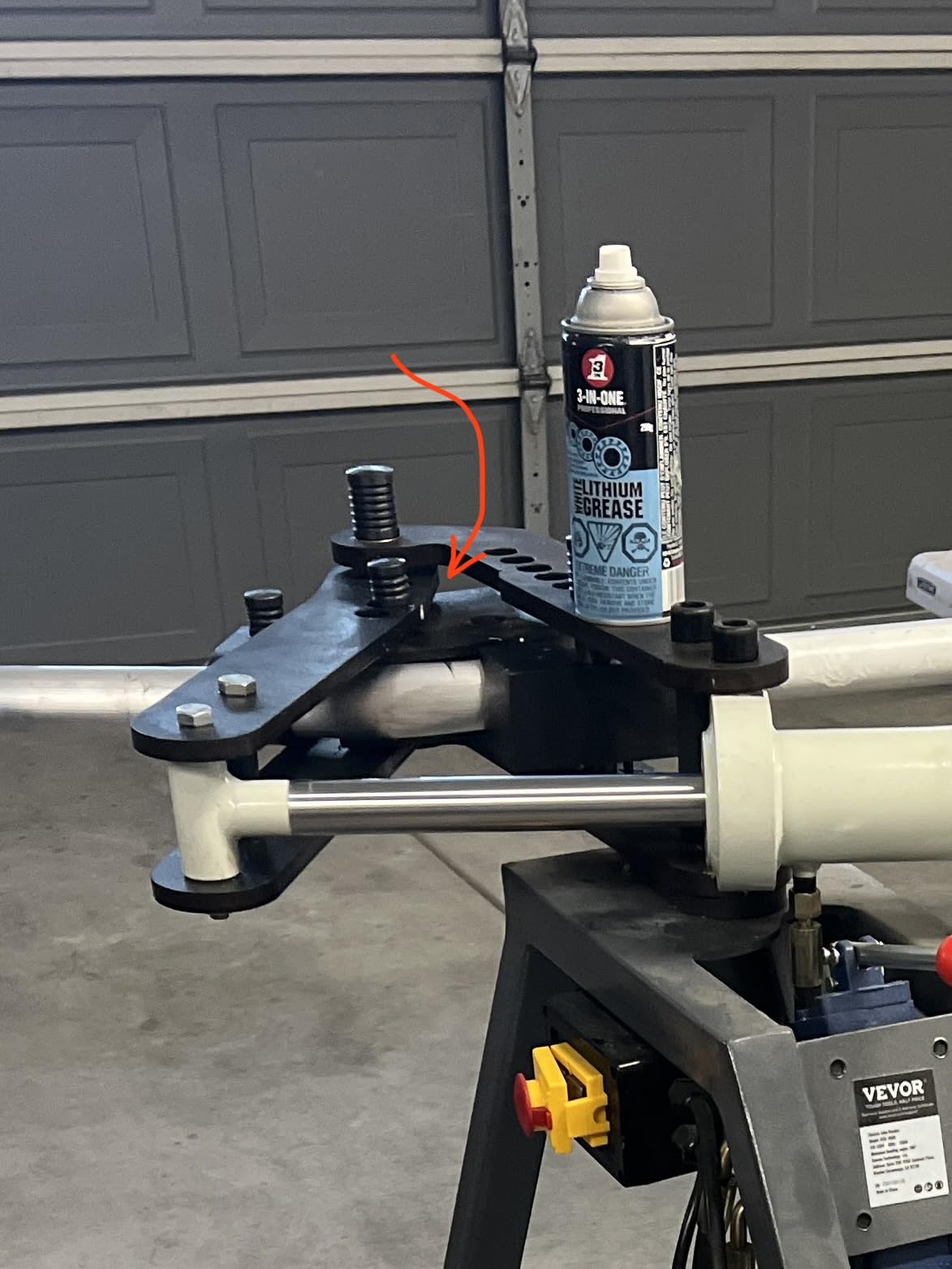 VEVOR Electric Tube Bending Machine, 750W Electric Tubing Bender with 6L Hydraulic Cylinder, Movable Pipe Bender Machine with 3 Dies & 180° Max Bending Angle, Suitable for 1