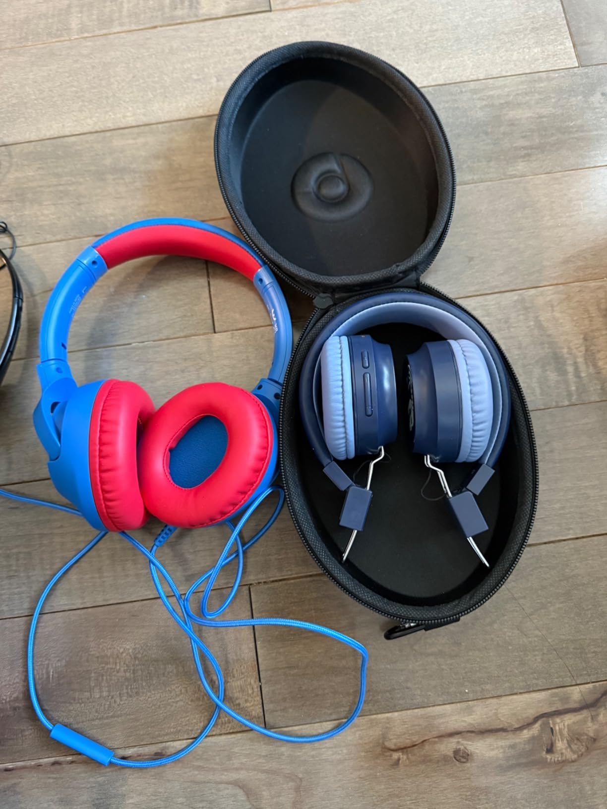 Kids Headphones Wired for School, 3.5mm Safe Volume Limited with Mic, Navy customer photo 2