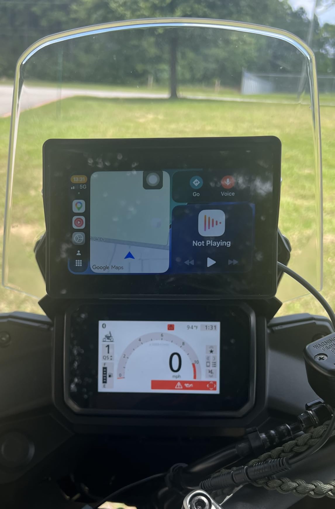 2026 YZW GPS Carplay 5 inch for Motorcycle with Wireless CarPlay & Android Auto, IP69K Waterproof Touch Screen, GPS Navigation, Supports Bluetooth, Siri/Google Voice Control, Custom Boot Logo, Bracket customer photo 1