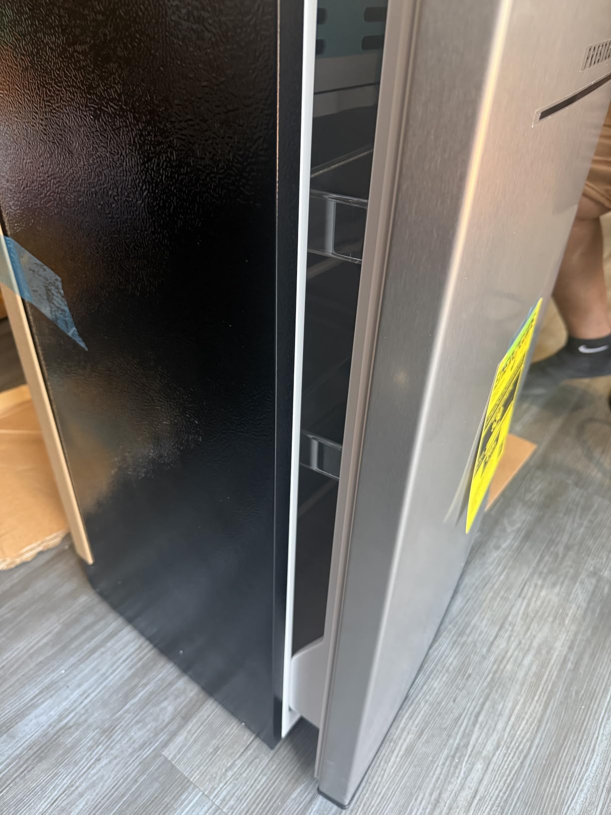 3.2 Cu. Ft. Mini Fridge with Freezer Small Refrigerator, Mini fridge for Bedroom, Dorm, Single Door, Energy Saving, Low Noise, Mini Fridge for Office (Grey) customer photo 2