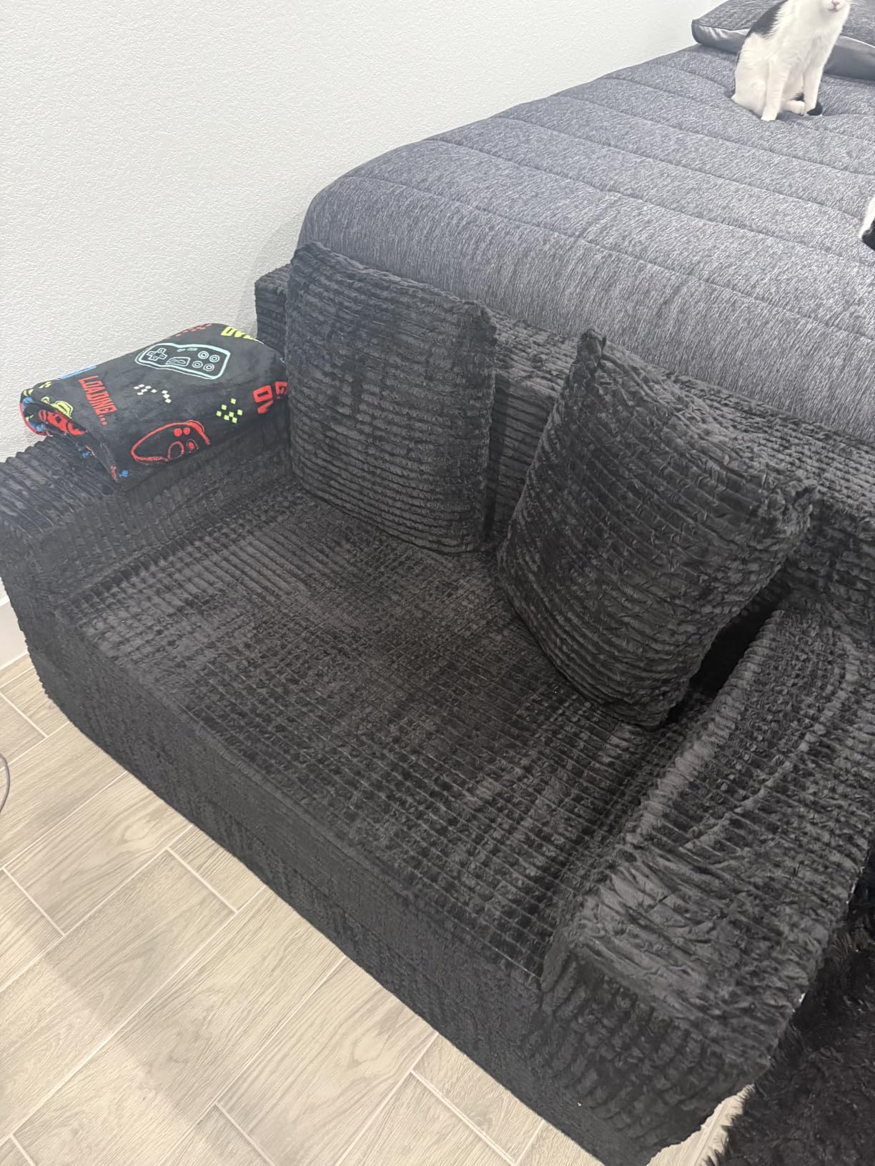Erament Convertible Sofa Bed, Loveseat Folding Floor Futon Sleeper Sofa Couch Bed- Boneless Foldable Couch, Corduroy Pull Out Sofa Bed with 2 Pillows for Living Room & Bedroom customer photo 2