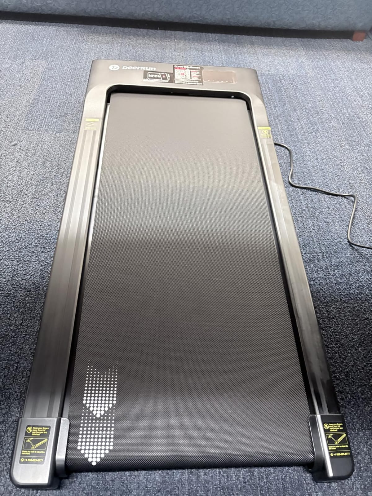 DeerRun Under Desk Walking Pad Treadmill for Home Office & Small Spaces, 6% Manual Incline, 0.6–3.8 MPH Walking Speed, 2.5 HP, 300 lb Capacity, App & Remote Control customer photo 1
