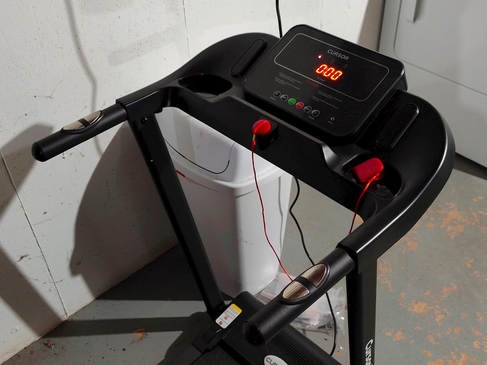 CURSOR FITNESS 16% Incline Treadmills for Home with 3 LED Displays customer photo 1