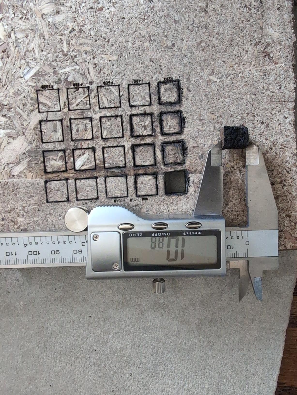 ATOMSTACK A5 Pro V2 5W Laser Engraving Machine, Laser Cutter for Beginners, 400 mm/s and with 400 x 400 mm Working Area, for Leather, Ceramic, Dark Acrylic, Coated Metal, Stainless Steel etc. customer photo 2
